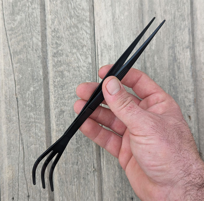 Tweezers with Rake